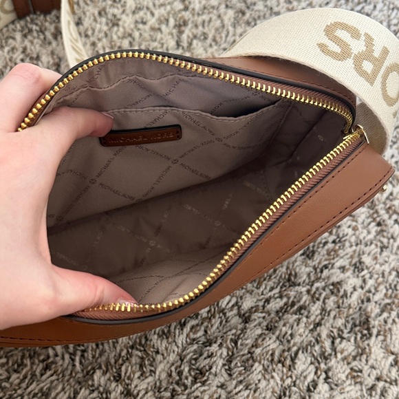 Michael Kors Tan Messenger Bag - Picture 2 of 6